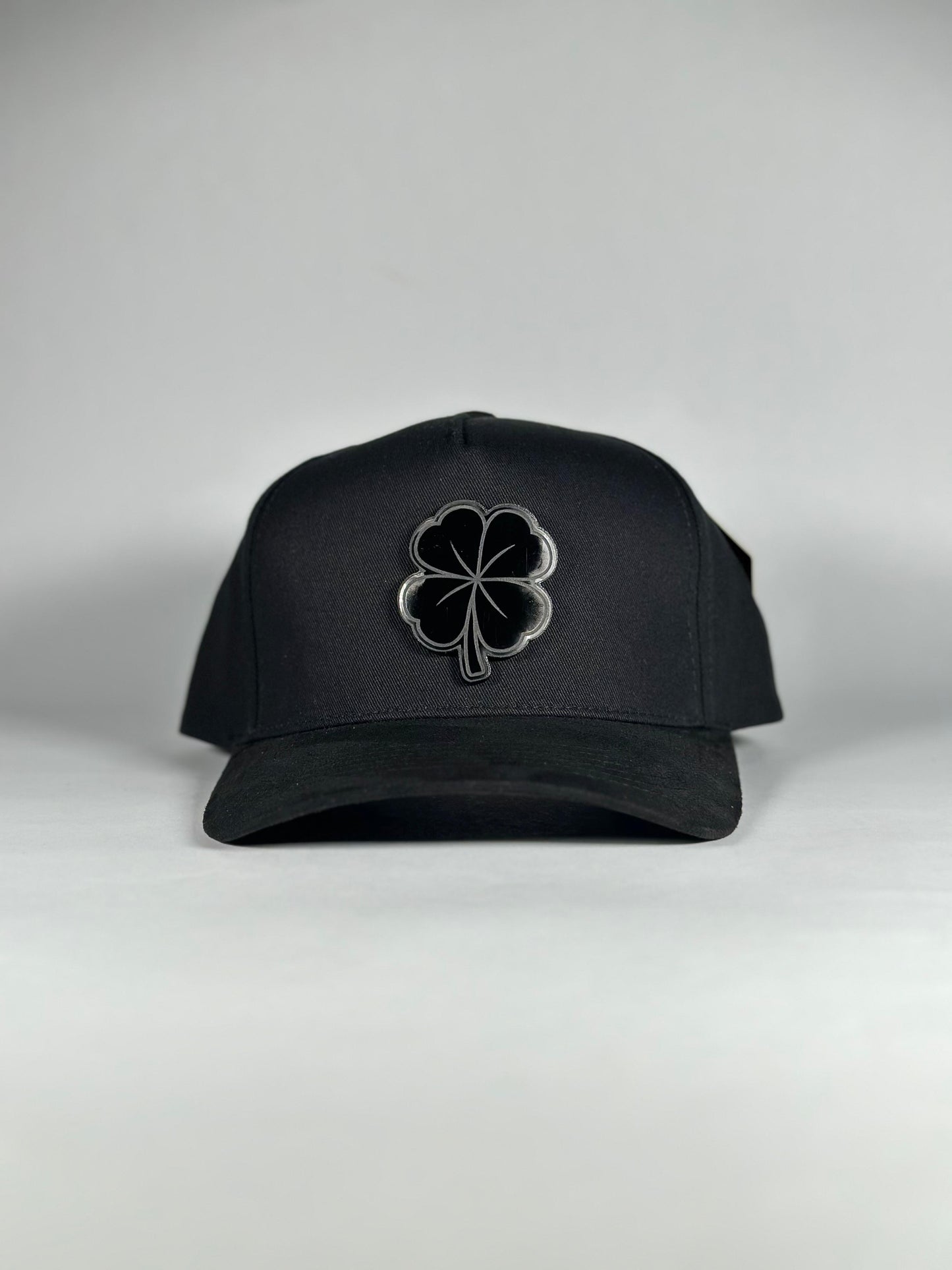 TRÉBOL BLACK